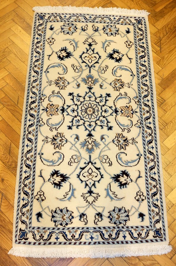 DSCF7227.jpg Persian carpet Nain / Persian carpet Nain - Image 1
